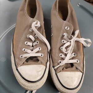 Gray Canvas Converse Size 7.5 Men's (Women's 9.5)